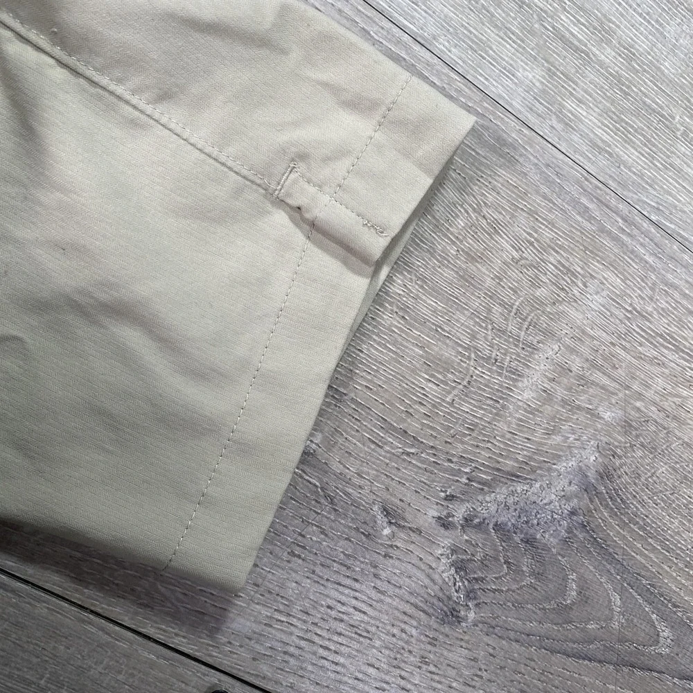 Under Armour Pants Mens 34x32 Khaki Golf Chino Stretch Performance Flat Front‎